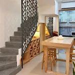 Leiden Homestay&Cafe\'